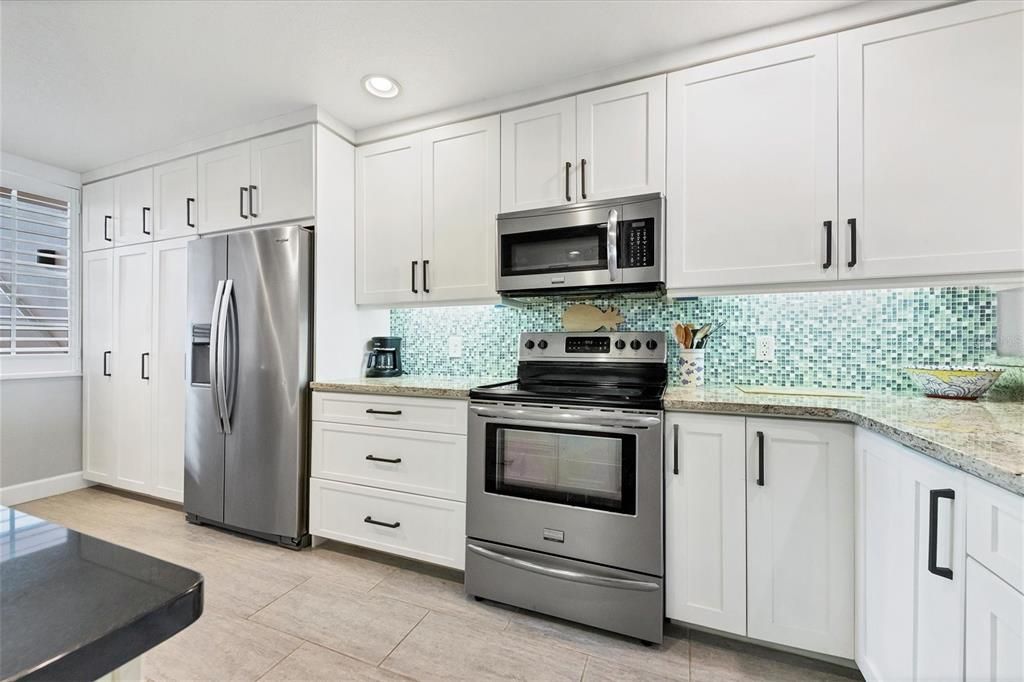 Recently Sold: $625,000 (2 beds, 2 baths, 1456 Square Feet)