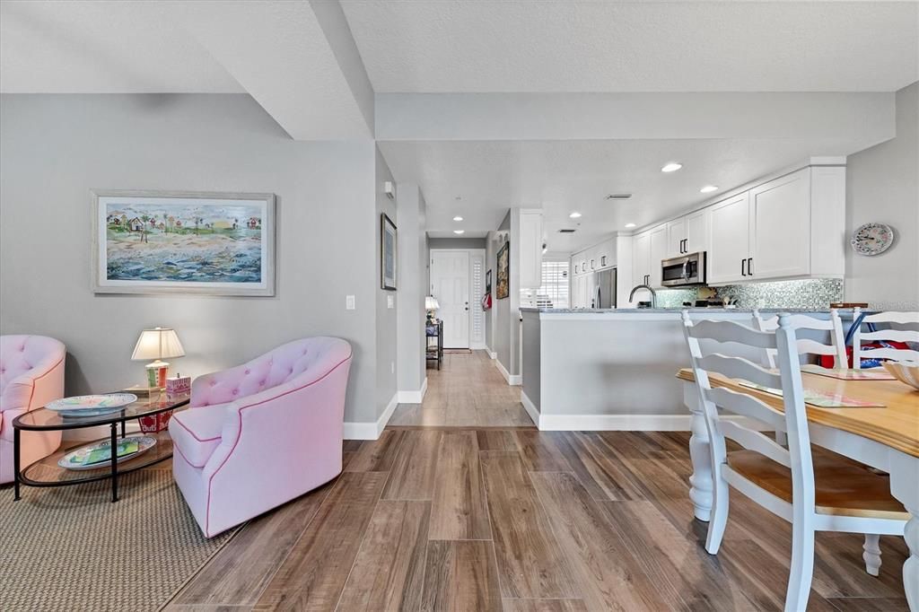 Recently Sold: $625,000 (2 beds, 2 baths, 1456 Square Feet)