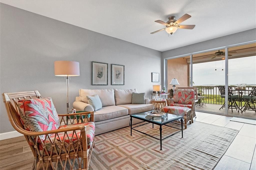 Recently Sold: $625,000 (2 beds, 2 baths, 1456 Square Feet)