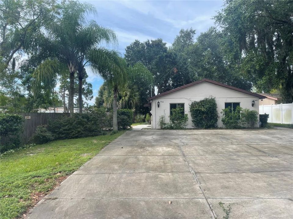 Recently Sold: $1,000 (0 beds, 0 baths, 1624 Square Feet)