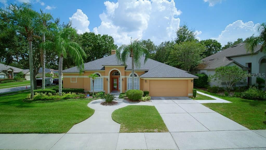 Recently Sold: $550,000 (4 beds, 3 baths, 2560 Square Feet)