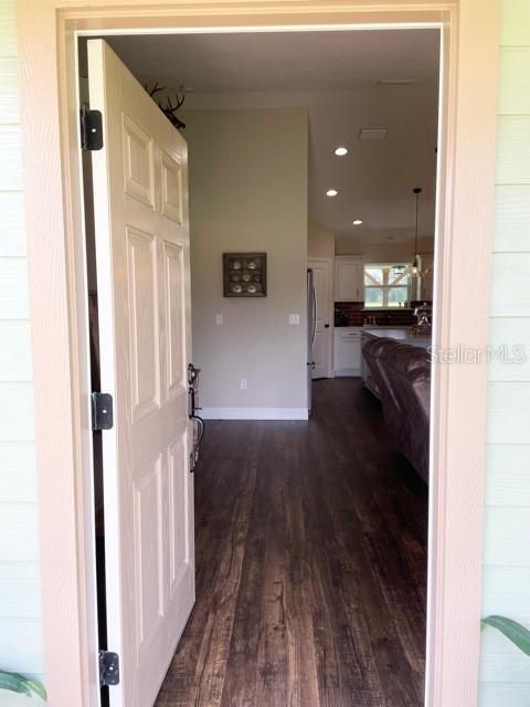 Recently Sold: $389,000 (3 beds, 2 baths, 1821 Square Feet)