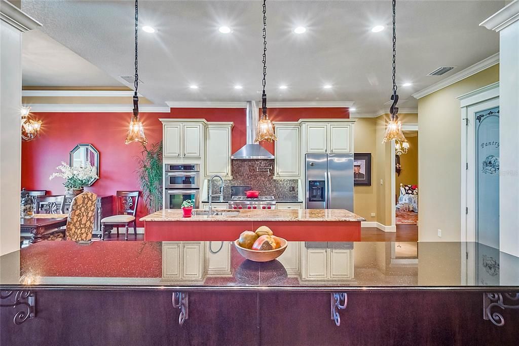 Recently Sold: $1,000,000 (3 beds, 2 baths, 2574 Square Feet)