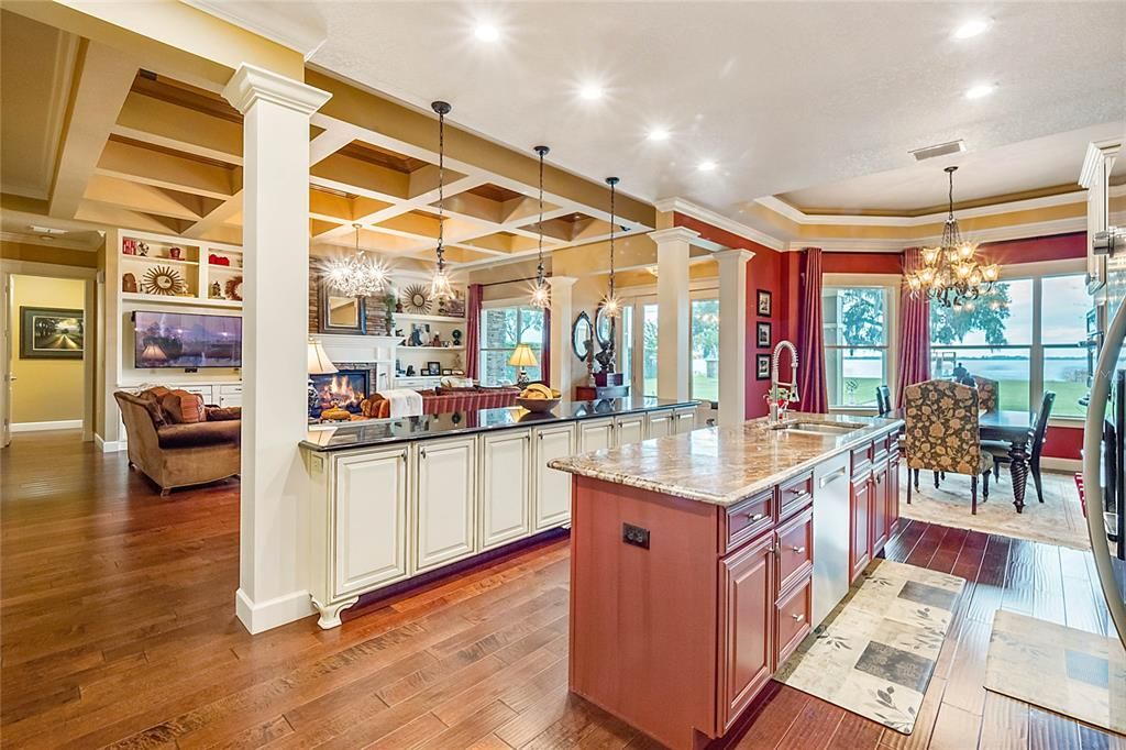 Recently Sold: $1,000,000 (3 beds, 2 baths, 2574 Square Feet)