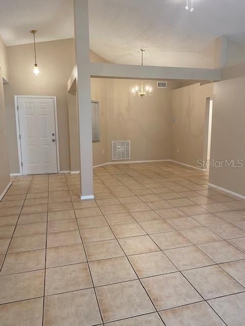 Recently Rented: $1,500 (3 beds, 2 baths, 1520 Square Feet)