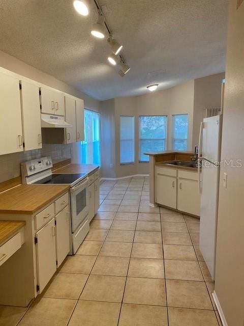 Recently Rented: $1,500 (3 beds, 2 baths, 1520 Square Feet)