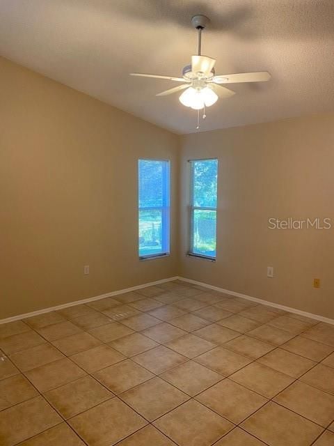 Recently Rented: $1,500 (3 beds, 2 baths, 1520 Square Feet)
