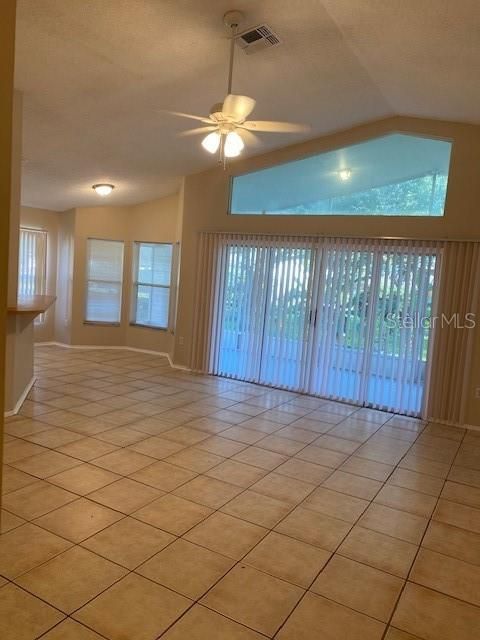 Recently Rented: $1,500 (3 beds, 2 baths, 1520 Square Feet)