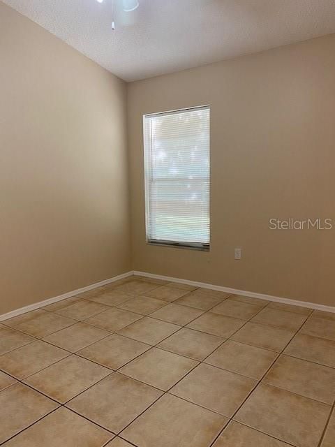 Recently Rented: $1,500 (3 beds, 2 baths, 1520 Square Feet)