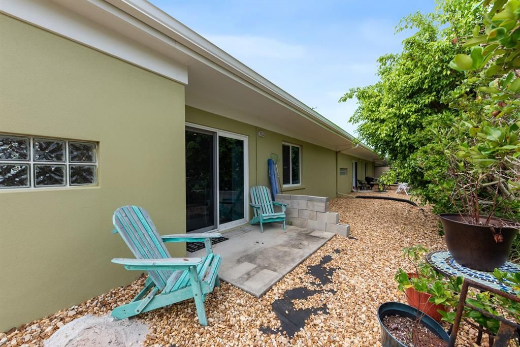 Recently Sold: $315,000 (2 beds, 2 baths, 763 Square Feet)