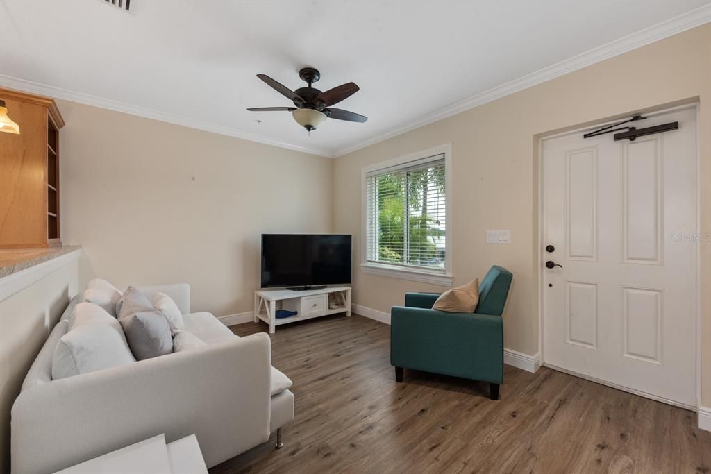 Recently Sold: $315,000 (2 beds, 2 baths, 763 Square Feet)