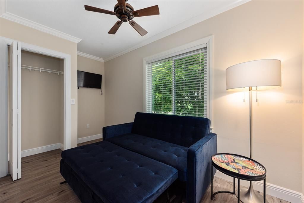 Recently Sold: $315,000 (2 beds, 2 baths, 763 Square Feet)