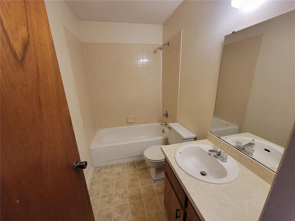 最近租的: $800 (2 贝兹, 2 浴室, 865 平方英尺)