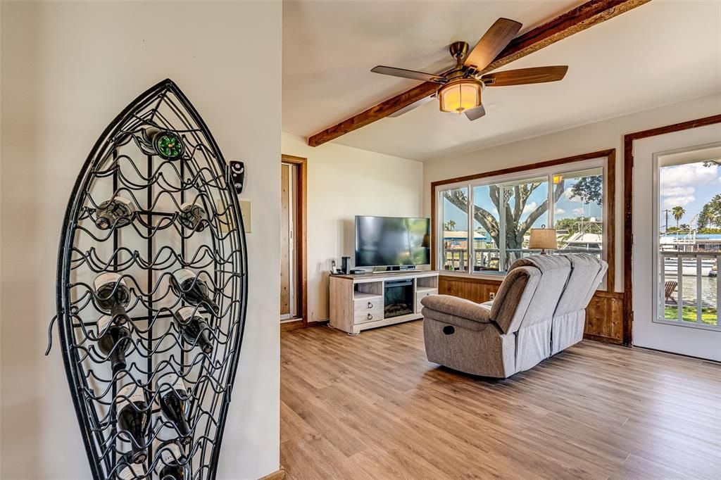 Recently Sold: $849,000 (3 beds, 1 baths, 1497 Square Feet)