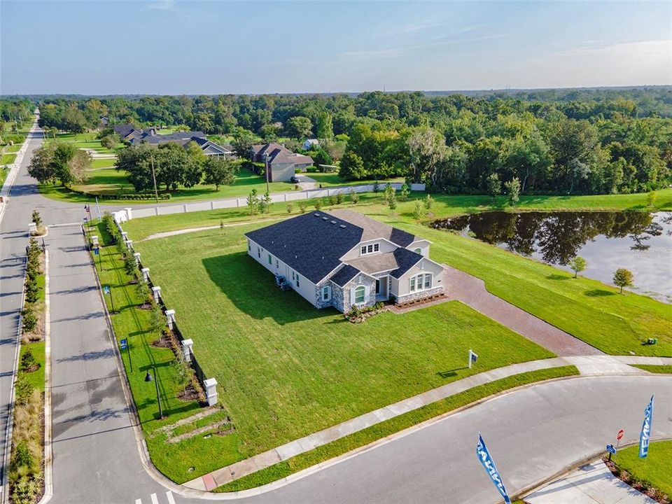 Pristine, newly-built 2021 home! 4,279 sq. ft. of indoor space!