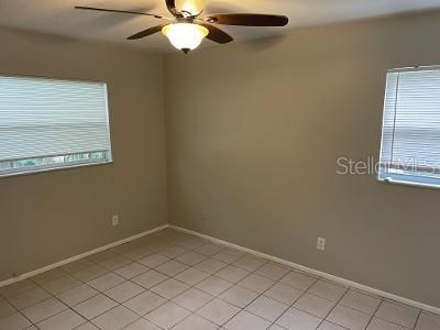 Recently Rented: $1,250 (3 beds, 1 baths, 950 Square Feet)