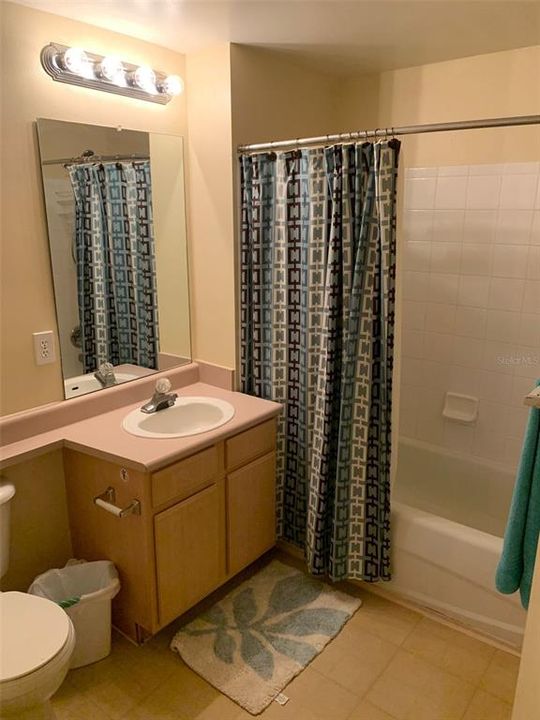 Недавно арендовано: $1,500 (2 спален, 2 ванн, 999 Квадратных фут)
