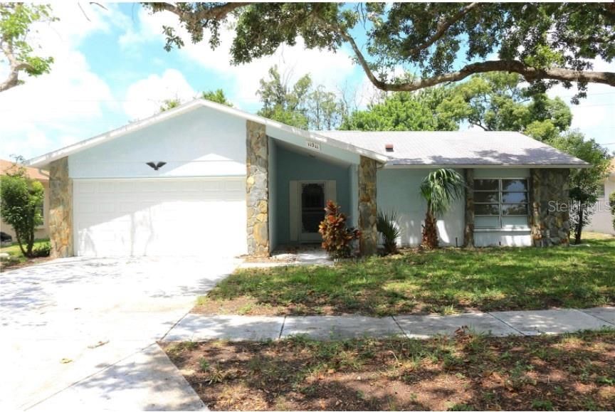 Recently Sold: $199,999 (2 beds, 2 baths, 1465 Square Feet)