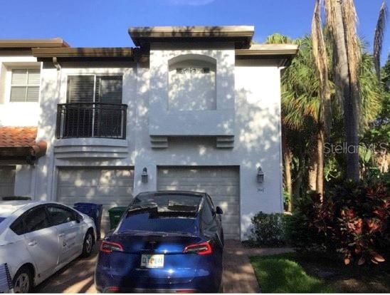 Recently Sold: $685,000 (3 beds, 2 baths, 2039 Square Feet)