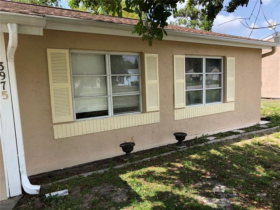 Recently Rented: $1,650 (3 beds, 2 baths, 1316 Square Feet)