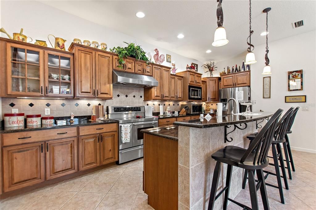 Recently Sold: $615,900 (2 beds, 2 baths, 2301 Square Feet)