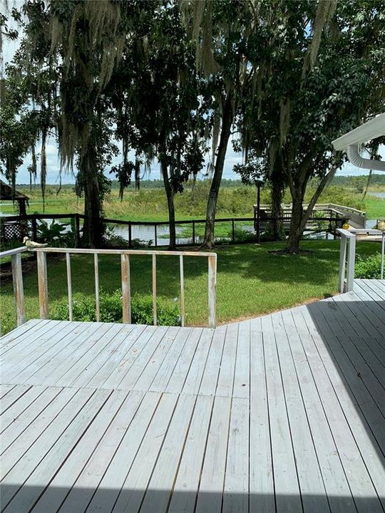 outdoor patio for outdoor dining area