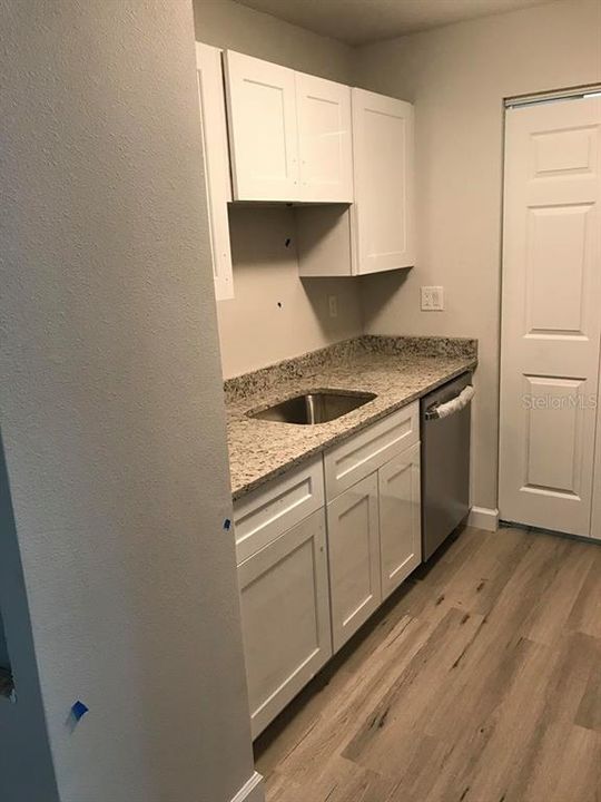 Recently Rented: $1,095 (1 beds, 1 baths, 645 Square Feet)