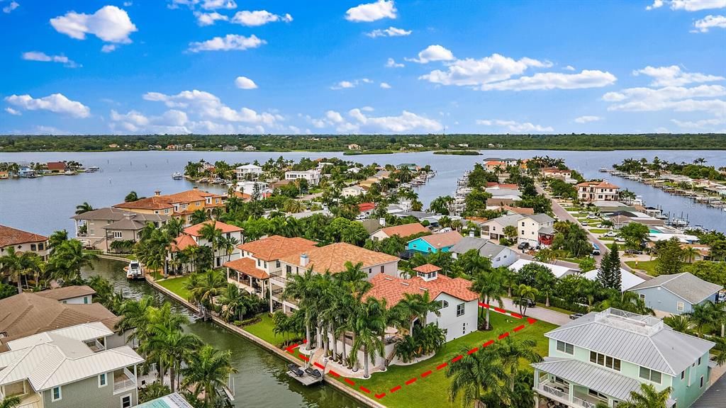 Recently Sold: $2,998,000 (3 beds, 2 baths, 4134 Square Feet)