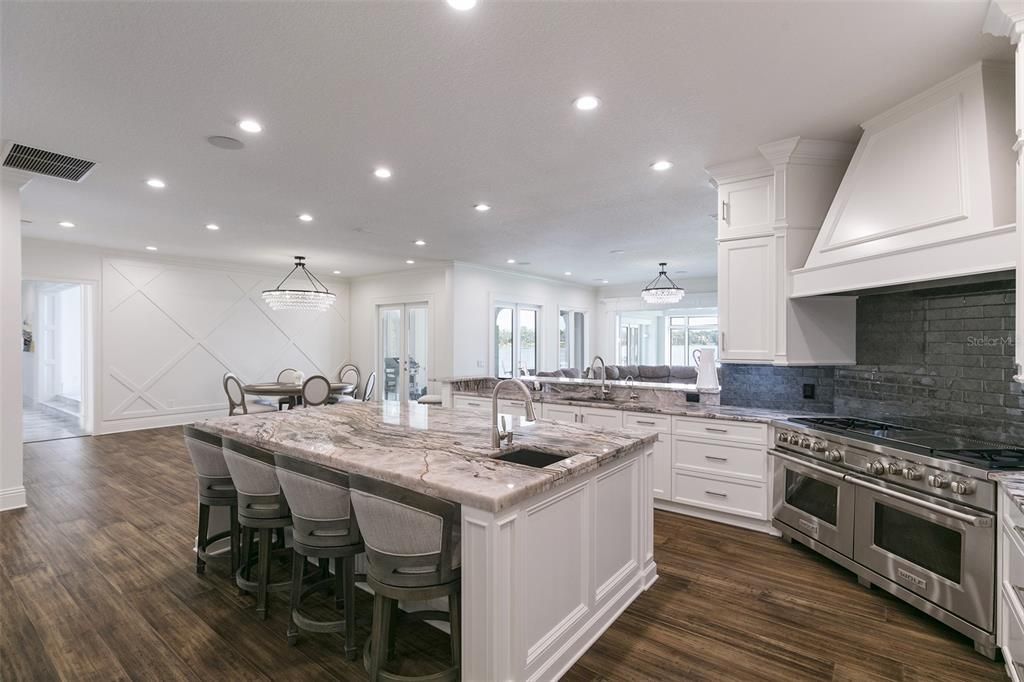 Recently Sold: $5,700,000 (5 beds, 4 baths, 7178 Square Feet)