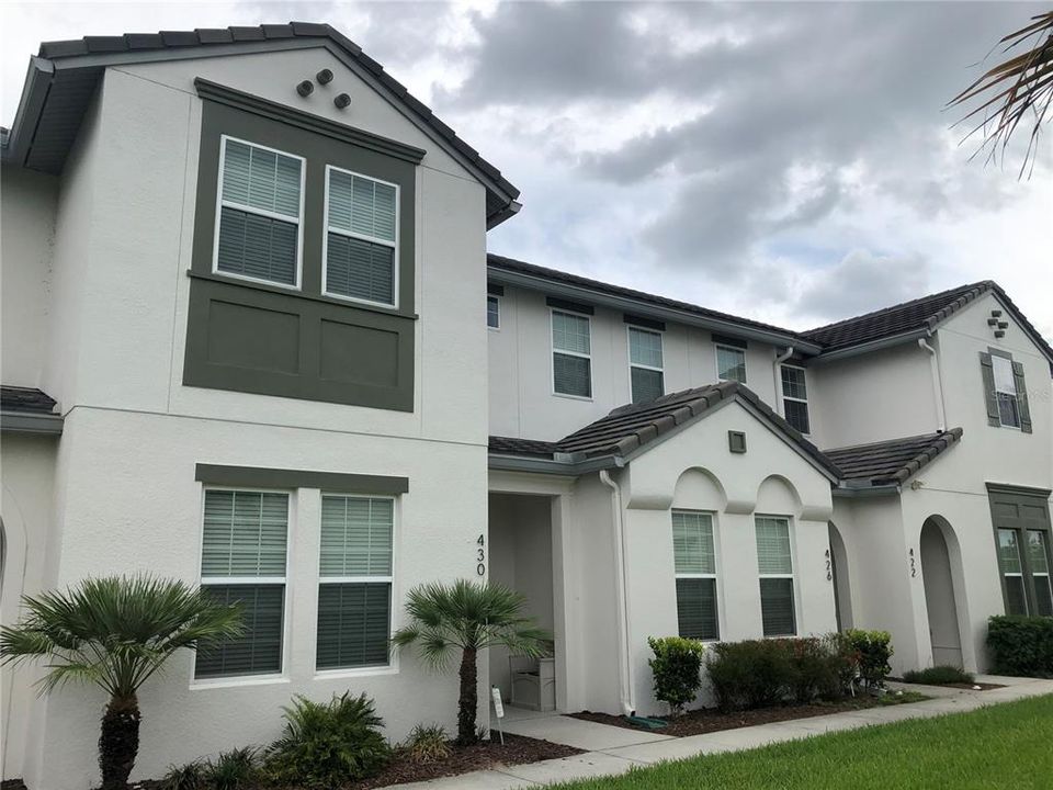 Vendido Recientemente: $369,000 (4 camas, 4 baños, 2094 Pies cuadrados)