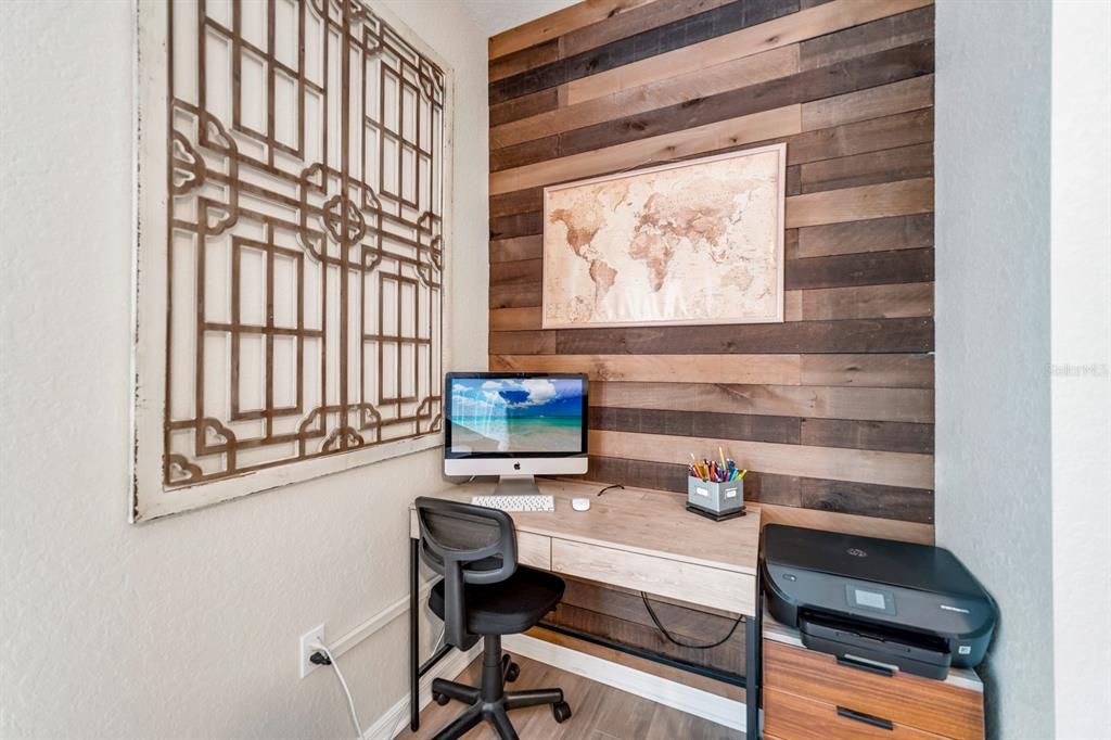 Beautiful Accent wall office nook