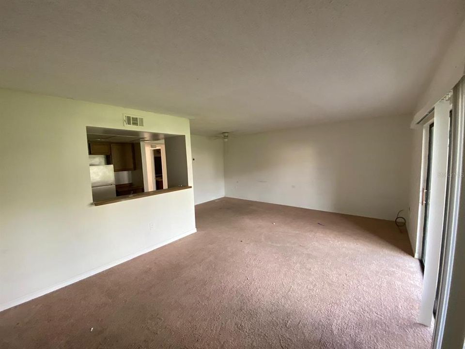 Recently Rented: $900 (1 beds, 1 baths, 733 Square Feet)