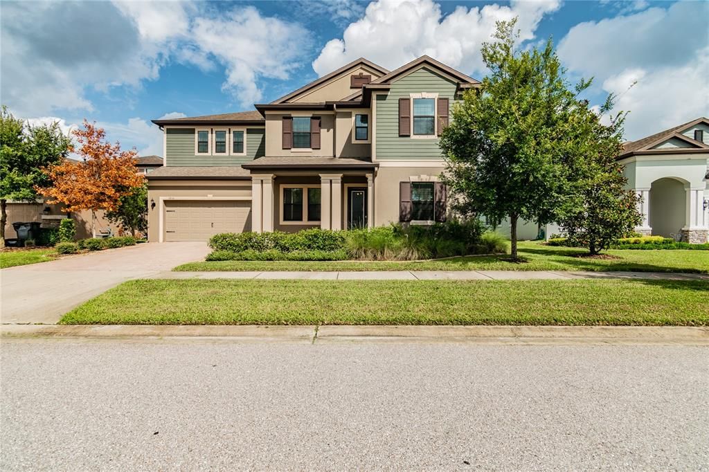 Recently Rented: $3,900 (5 beds, 4 baths, 2880 Square Feet)