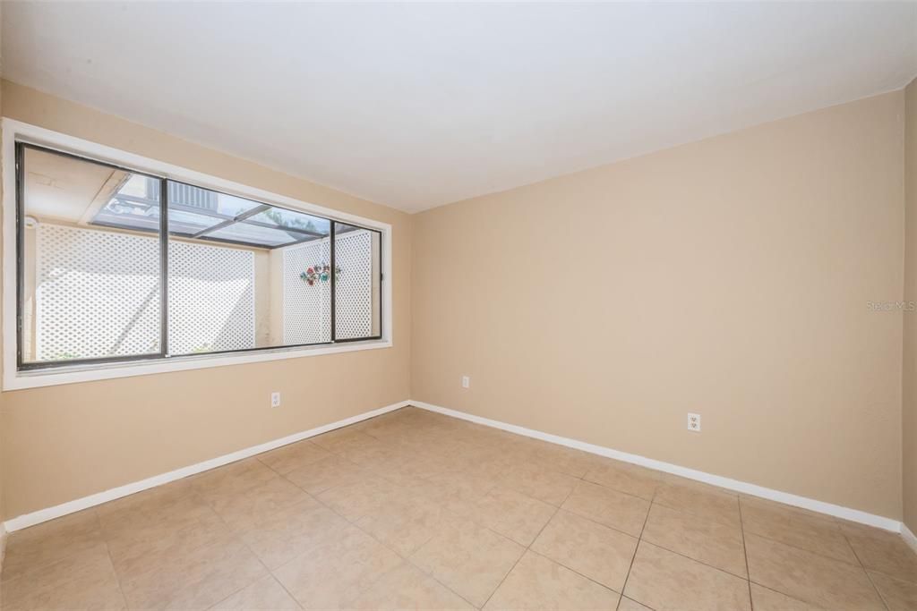 Recently Sold: $215,000 (3 beds, 2 baths, 1464 Square Feet)