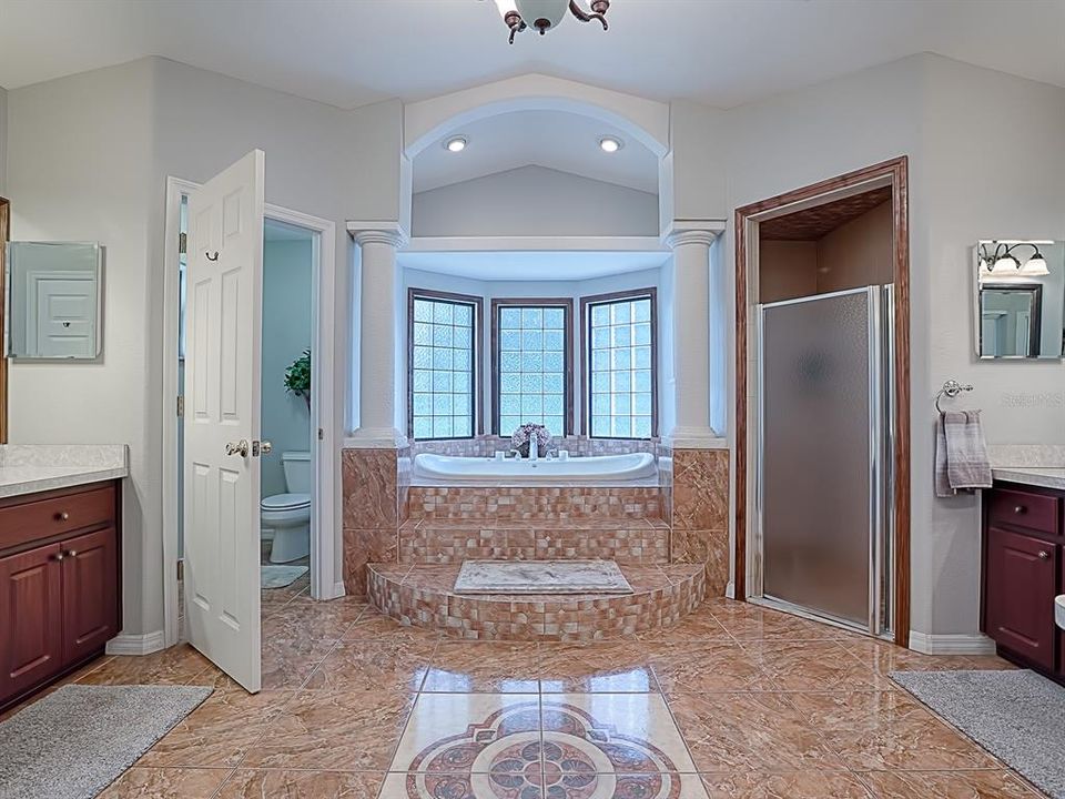 最近售出: $545,000 (3 贝兹, 2 浴室, 2700 平方英尺)
