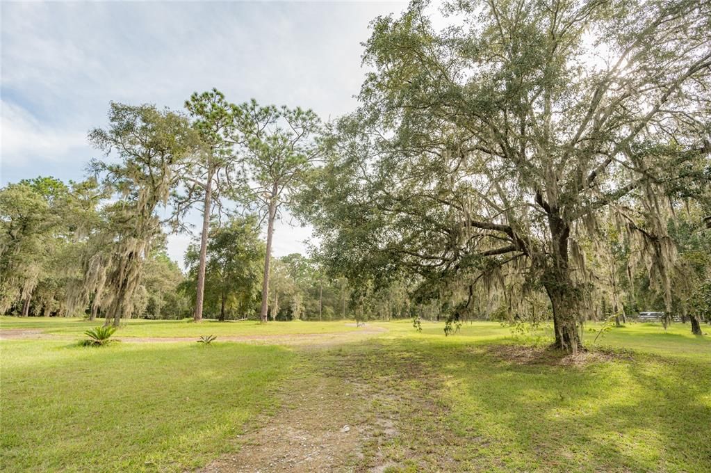 Vendido Recientemente: $310,000 (3 camas, 2 baños, 1950 Pies cuadrados)