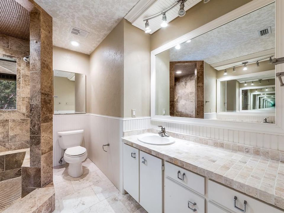 最近售出: $545,000 (3 贝兹, 2 浴室, 2362 平方英尺)