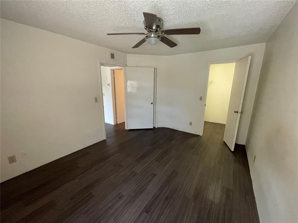 Recently Rented: $925 (1 beds, 1 baths, 712 Square Feet)
