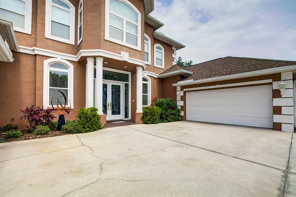 Recently Sold: $850,000 (5 beds, 4 baths, 5210 Square Feet)