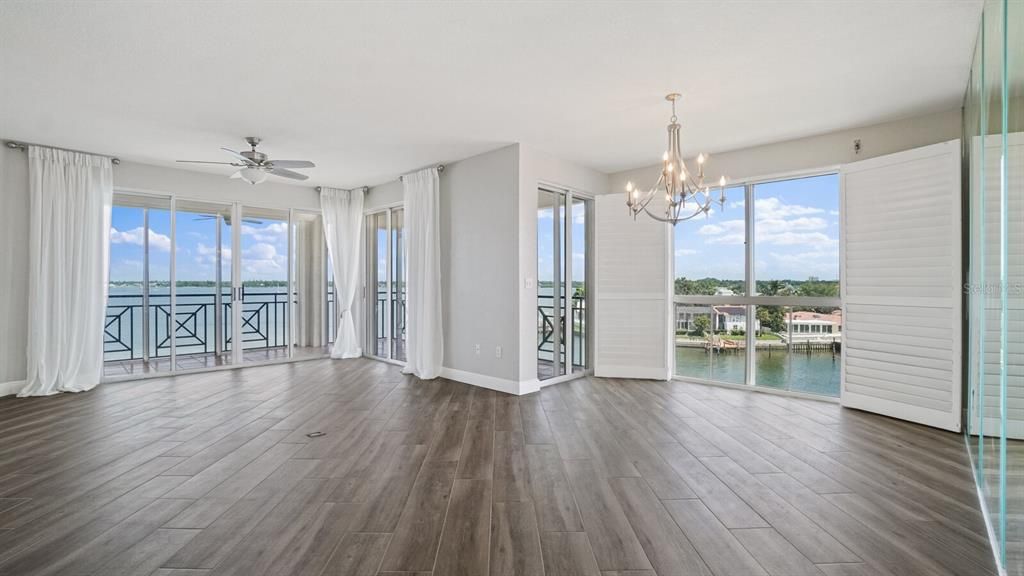 Recently Sold: $895,000 (2 beds, 2 baths, 1625 Square Feet)