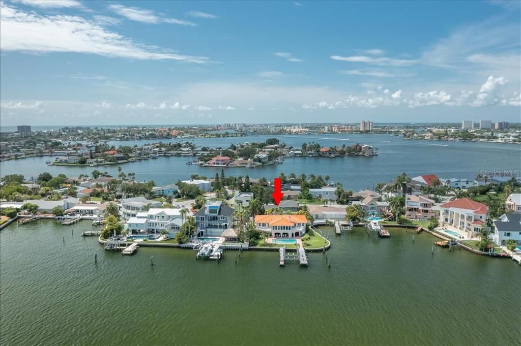 Recently Sold: $2,000,000 (4 beds, 3 baths, 3374 Square Feet)