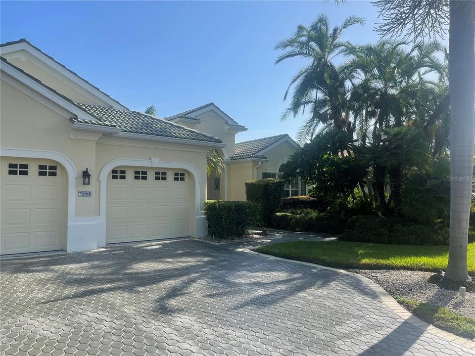 Recently Sold: $650,000 (4 beds, 3 baths, 2679 Square Feet)