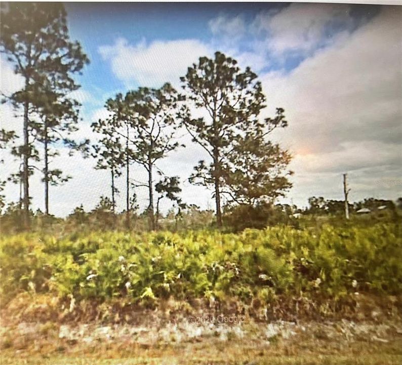 Vendido Recientemente: $30,000 (0.77 acres)