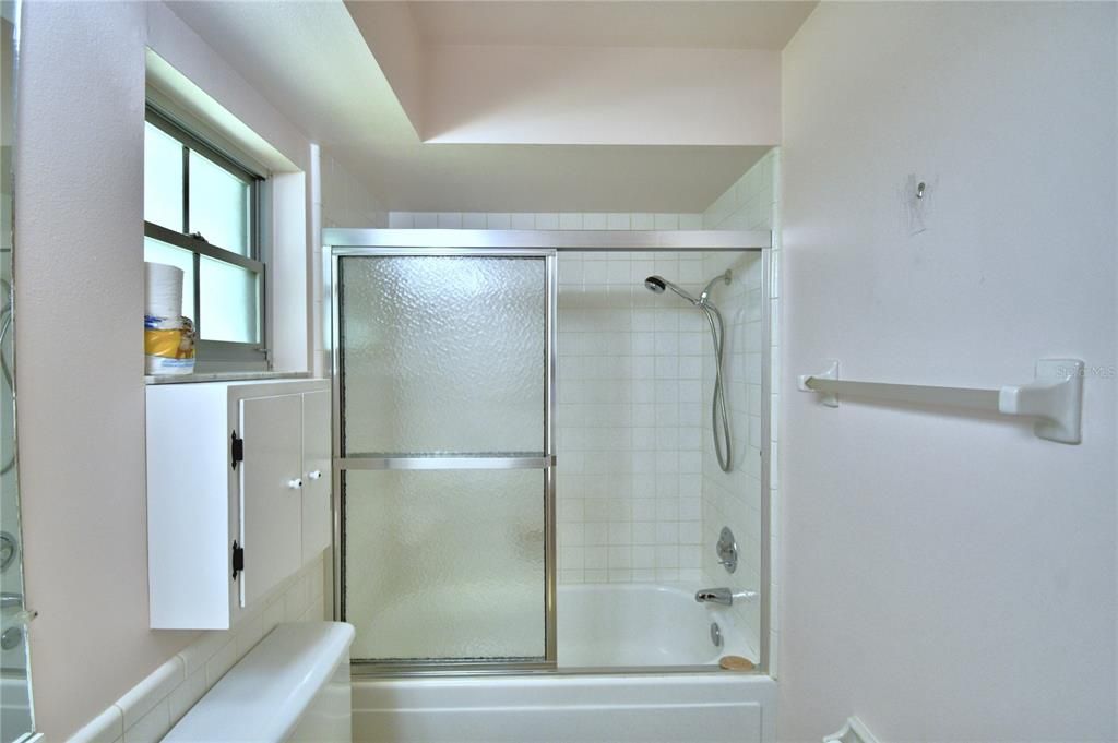 最近售出: $370,000 (3 贝兹, 2 浴室, 1810 平方英尺)