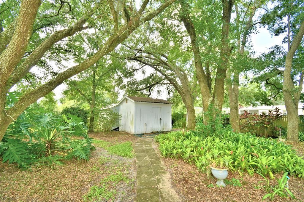 Recently Sold: $370,000 (3 beds, 2 baths, 1810 Square Feet)