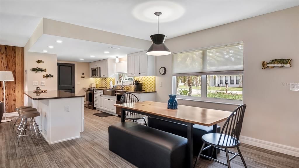 Kitchen with Breakfast Bar