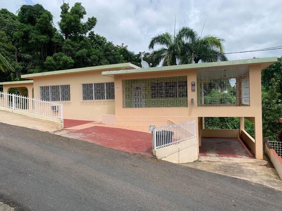 Recently Sold: $149,000 (3 beds, 2 baths, 2000 Square Feet)