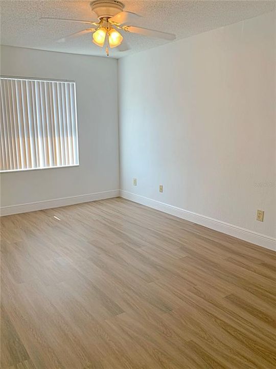 Recently Rented: $1,300 (2 beds, 2 baths, 905 Square Feet)