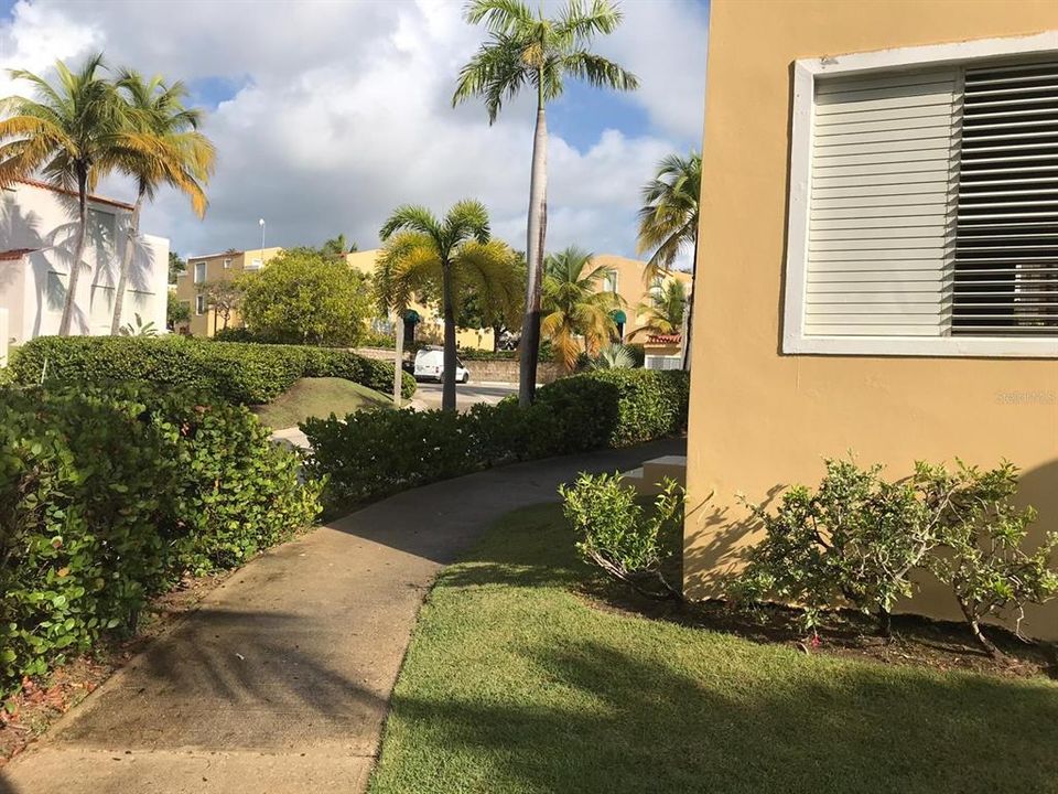 Recently Sold: $200,000 (3 beds, 3 baths, 2027 Square Feet)