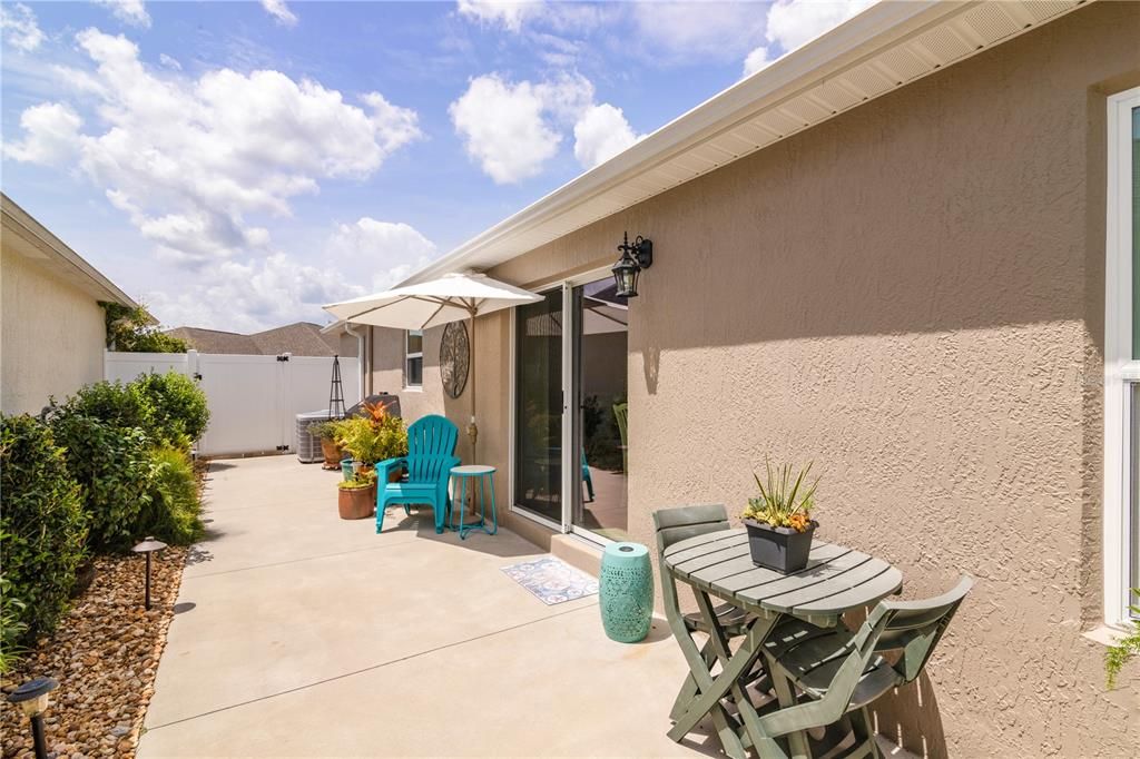 Recently Sold: $287,000 (2 beds, 2 baths, 1152 Square Feet)